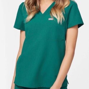 SET Figs LE  hunter green Catarina one pocket top xs. Livingston xsp pant